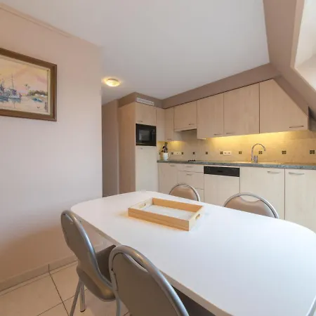 아파트 Meiboom 503 With Parking By Interhome